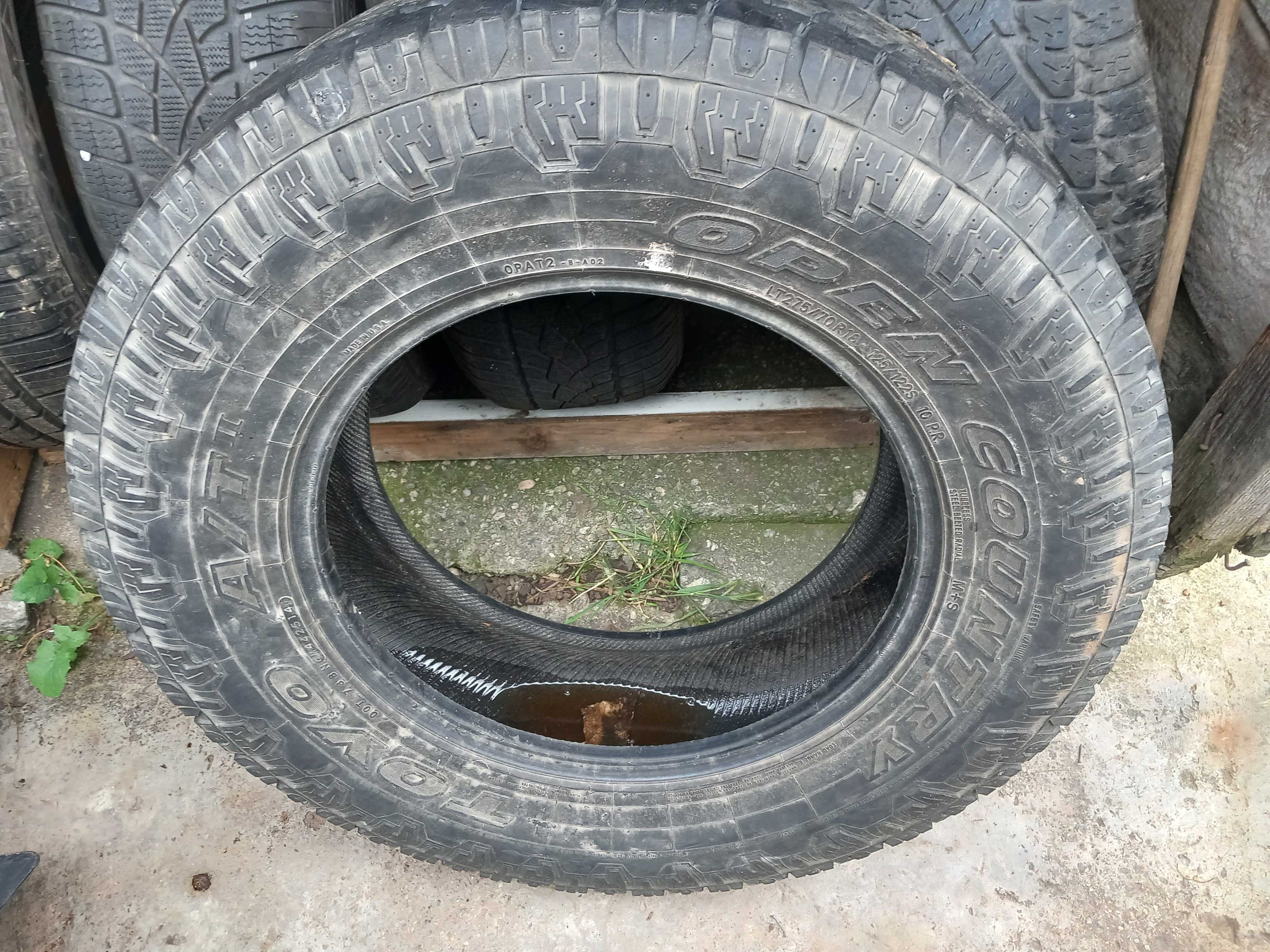 Продавам 4 Броя гуми TOYO 275/70 R18