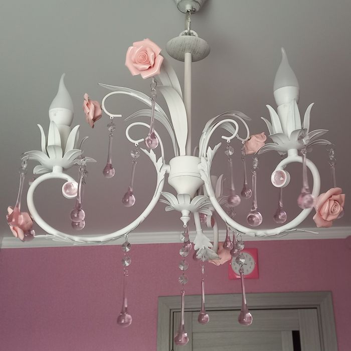 Люстра трехрожковая