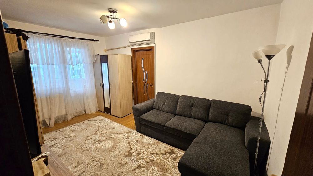 De vanzare apartament 3 camere, etaj 3/4, Alexandru cel Bun