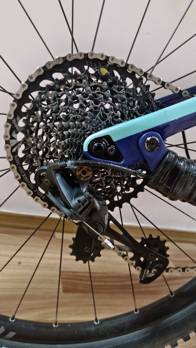 Продам задний переключатель SRAM GX EAGLE