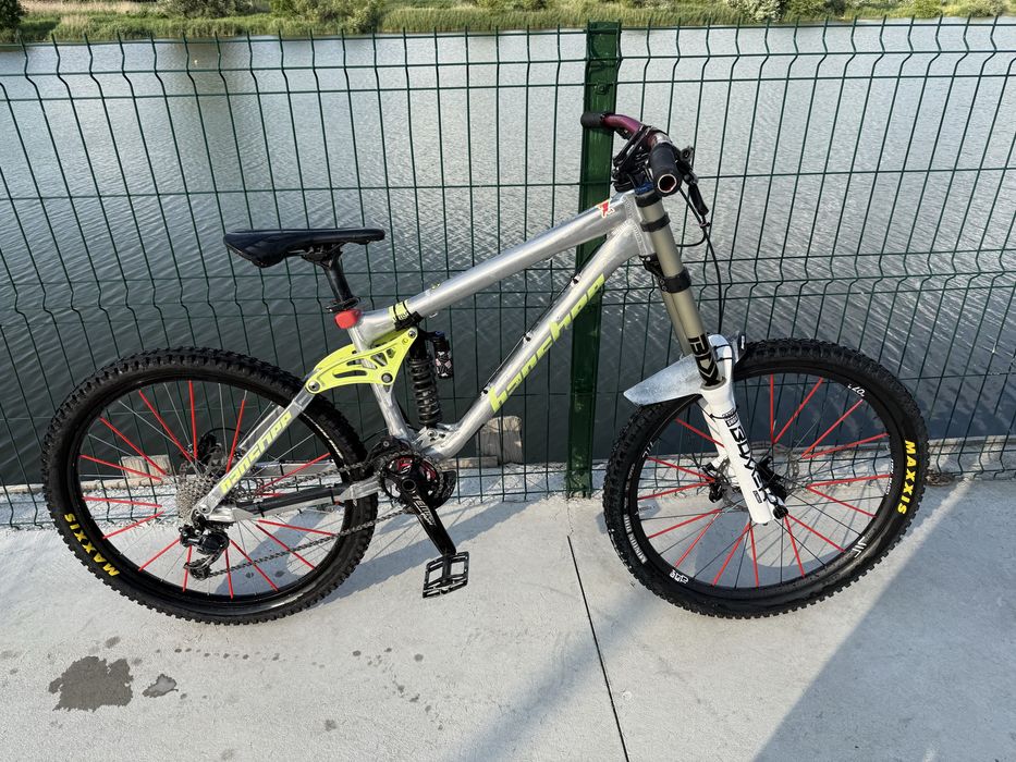 Bicicleta MTB Downhill Banshee Wildcard roti 26.5