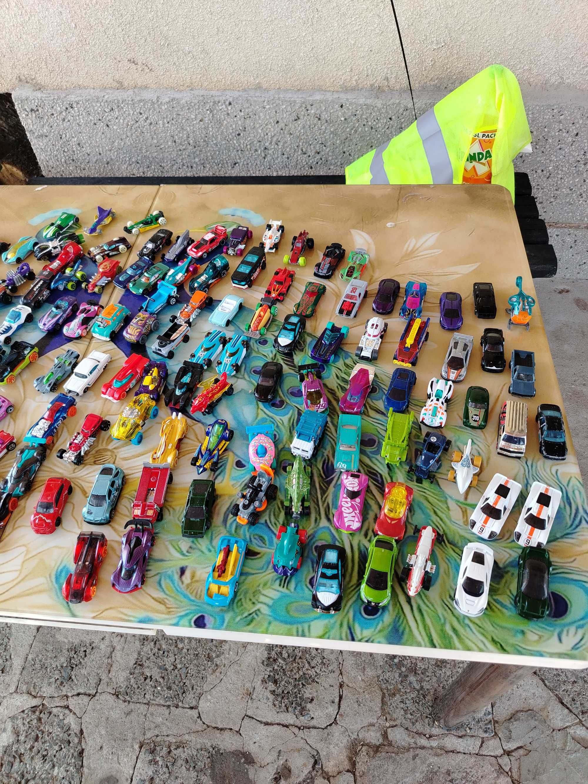 колички Hot Wheels