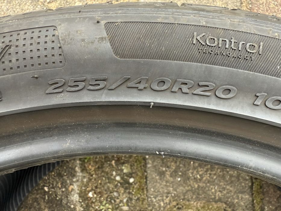 Cauc 255/40/R20 Hankook dot2021 7,5-8,5mm profil ca de nou 2buc dispon