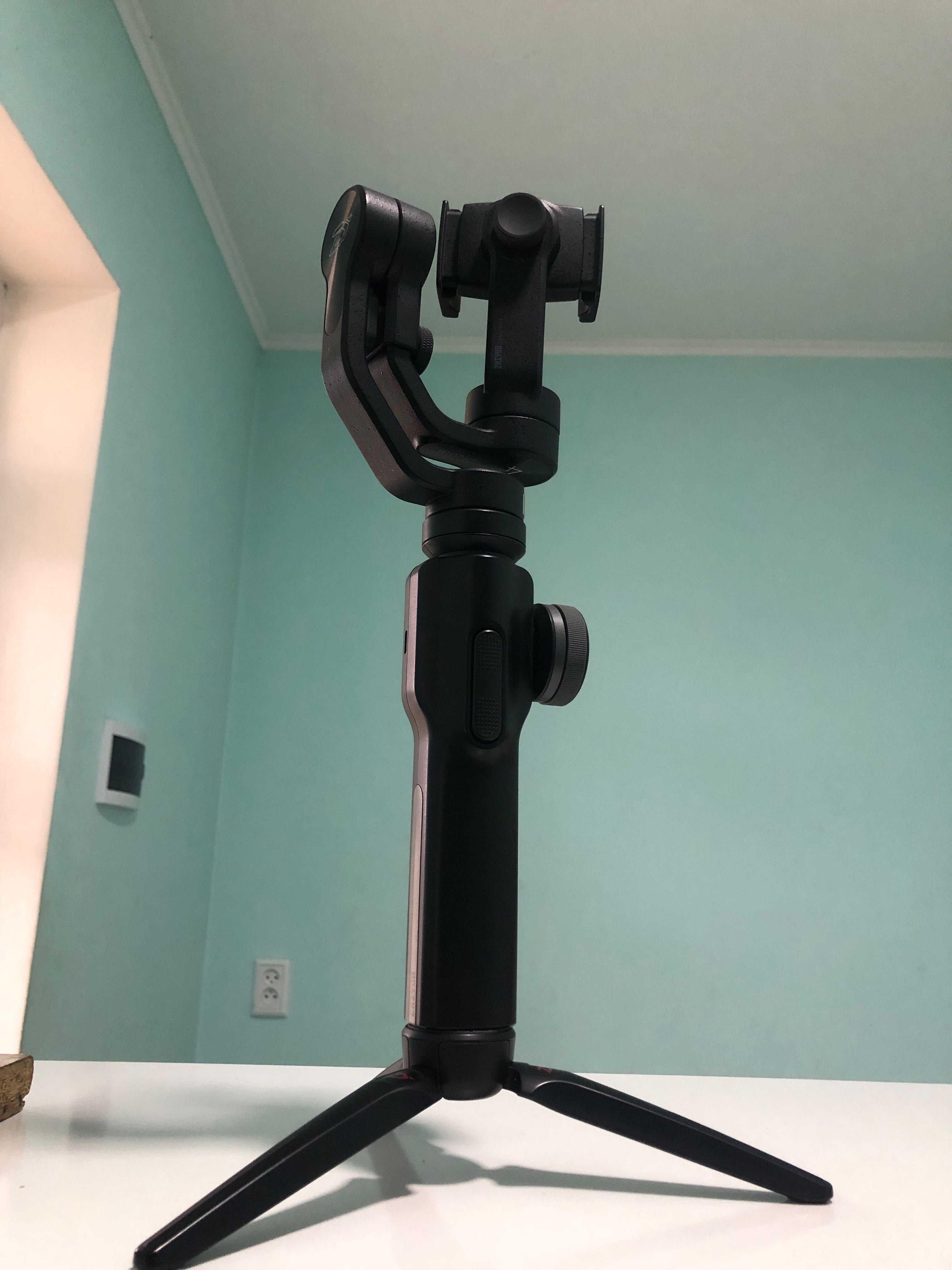 Стабилизатор Zhiyun Smooth 4