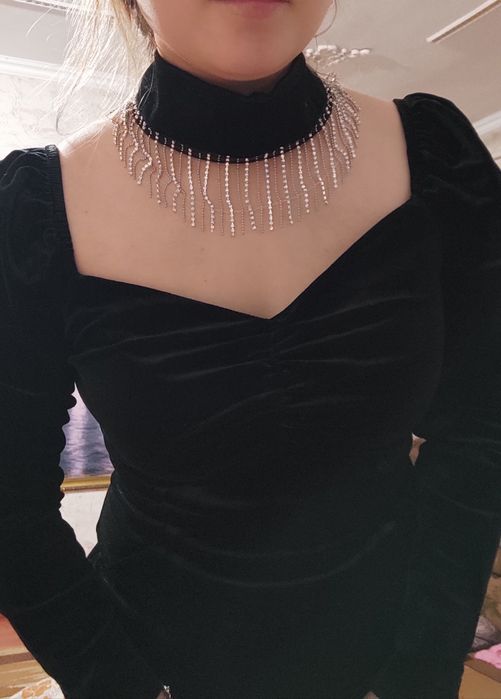 Шикарная платье 8000тг