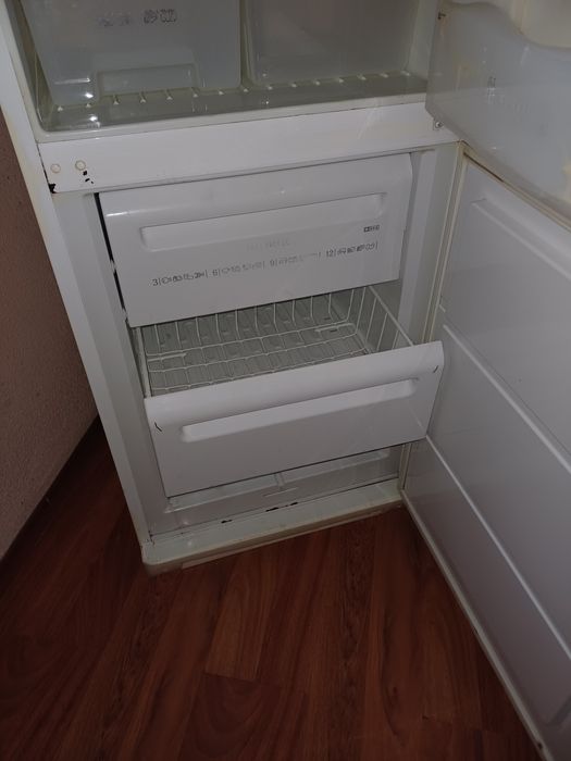 Vând ladă frigorifică