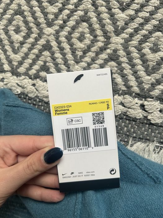 Nike Dri-FIT Advance Run Division Women s Hooded Vest