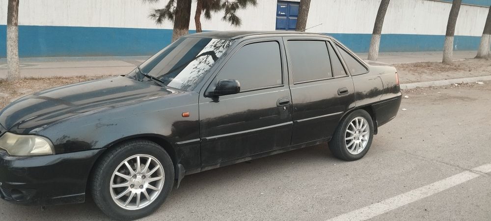 Nexia 2 dons 1.5 srochni sotiladi