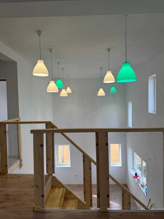 Proprietar, vând casa verde parter + etaj, la cheie.