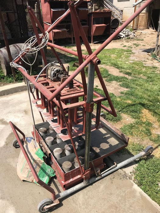 Машина за правене на тухли