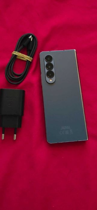 Samsung Galaxy Z Fold4 12GB RAM 256GB Graygreen-САМО НА МАЛЪК ДИСПЛЕЙ!