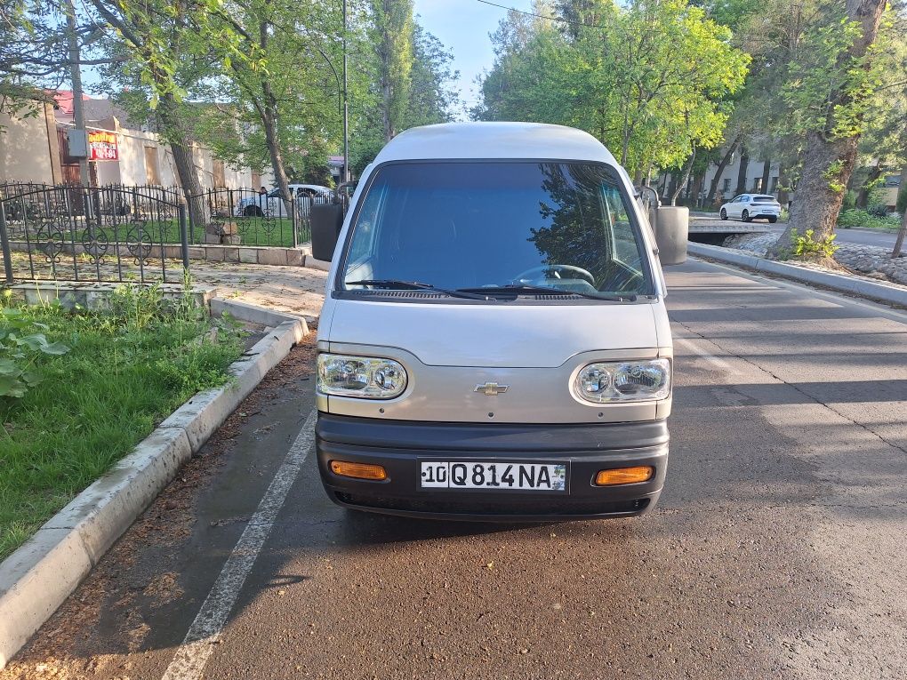 Damas srochna sotiladi