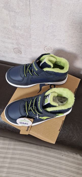 Чисто нови маратонки/боти за момченце 27 номер.
