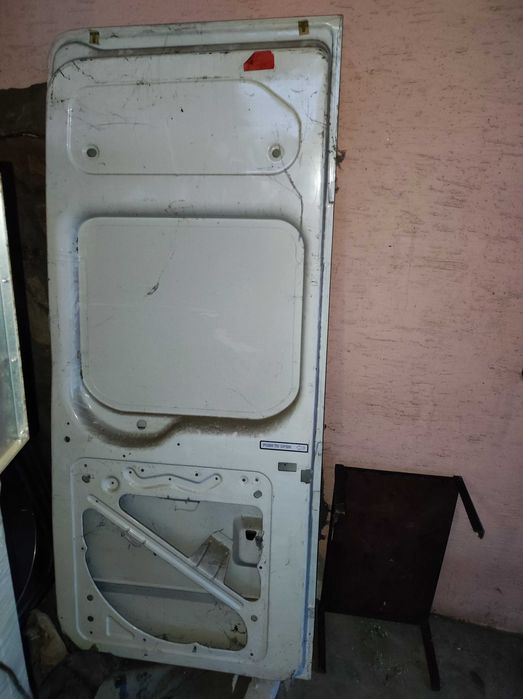 Задна дясна врата за форд транзит