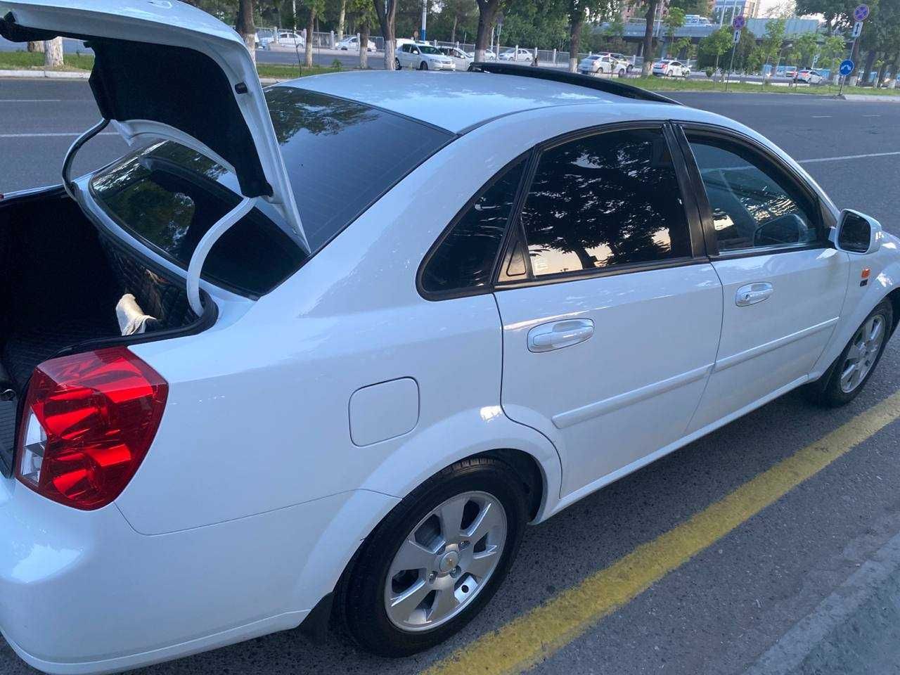 Srochni sotiladi Lacetti - jentra 2019 yil