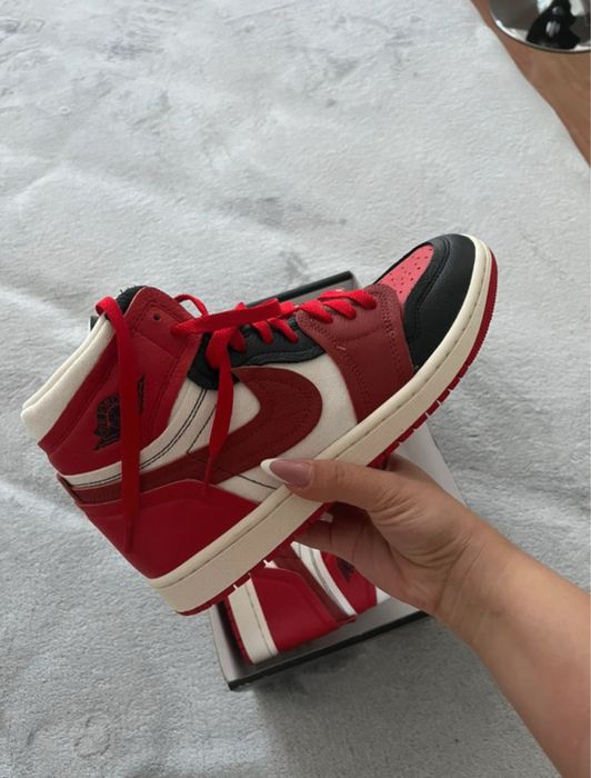 Air Jordan 1 High – doar 300 lei (Size 41)