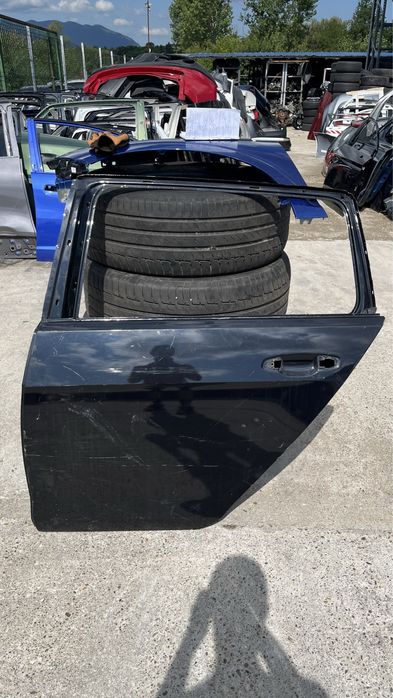 2 броя задна лява и 3 брой задна дясна врата VW Golf 7 комби 2012-