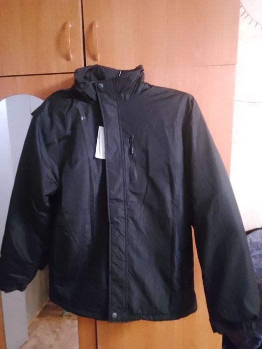Продам куртку мужскую