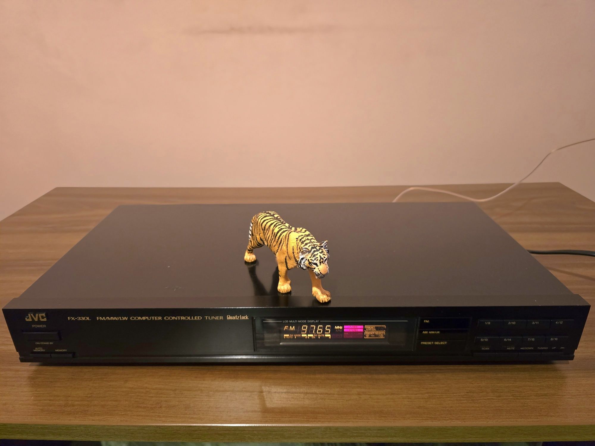 Jvc FX-330L. Tuner de excepție. Recepție de vis. Japan. Preț fix !