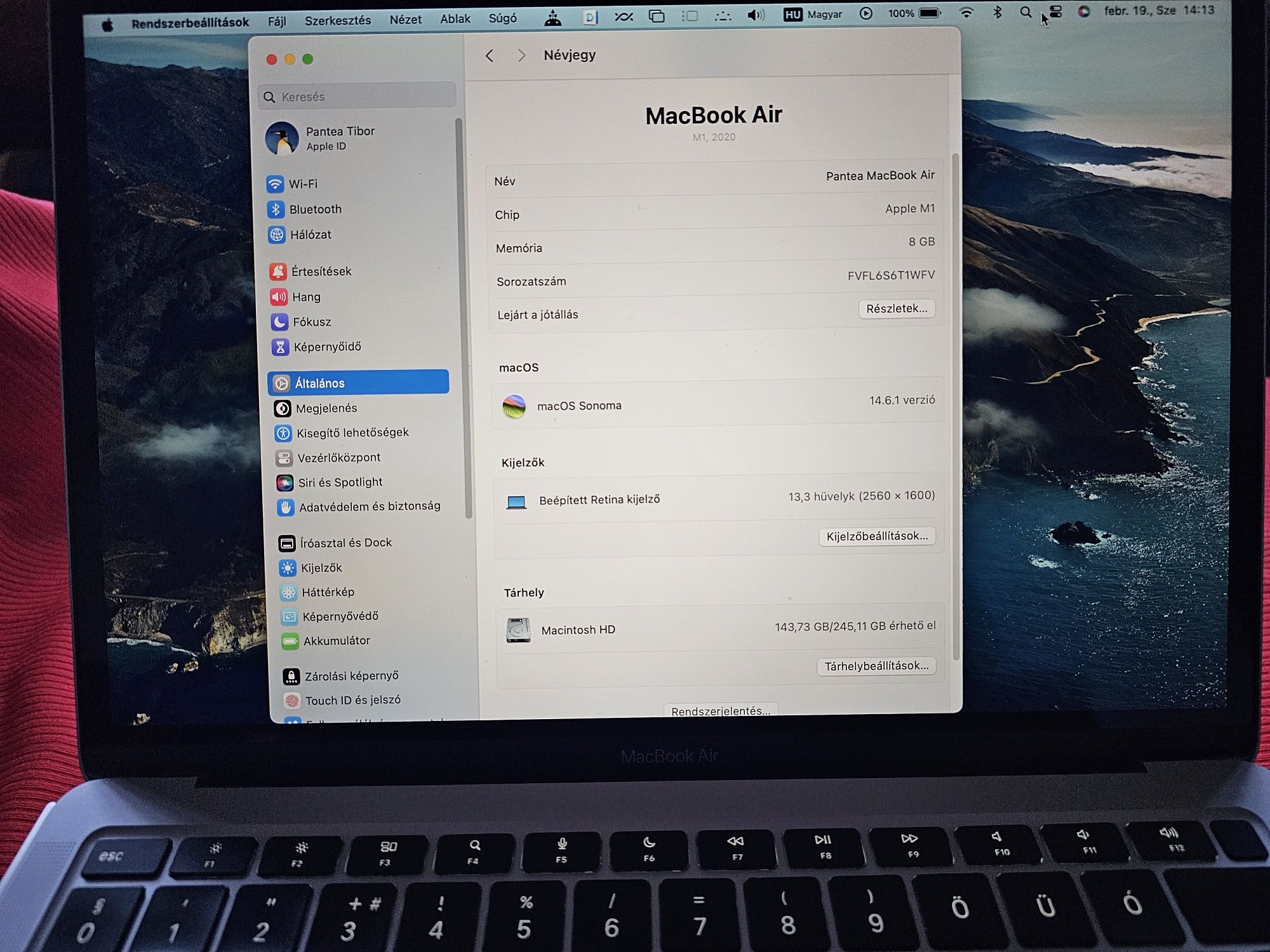 Laptop Apple MacBook Air 13-inch, True Tone, procesor Apple M1