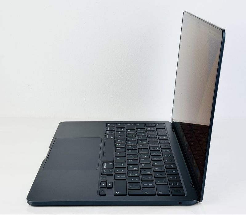 Apple MacBook Air 13 M2 8RAM 512GB Midnight 100% Батерия! Гаранция!