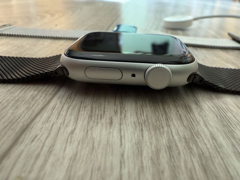 Apple Watch SE Nike Edition
