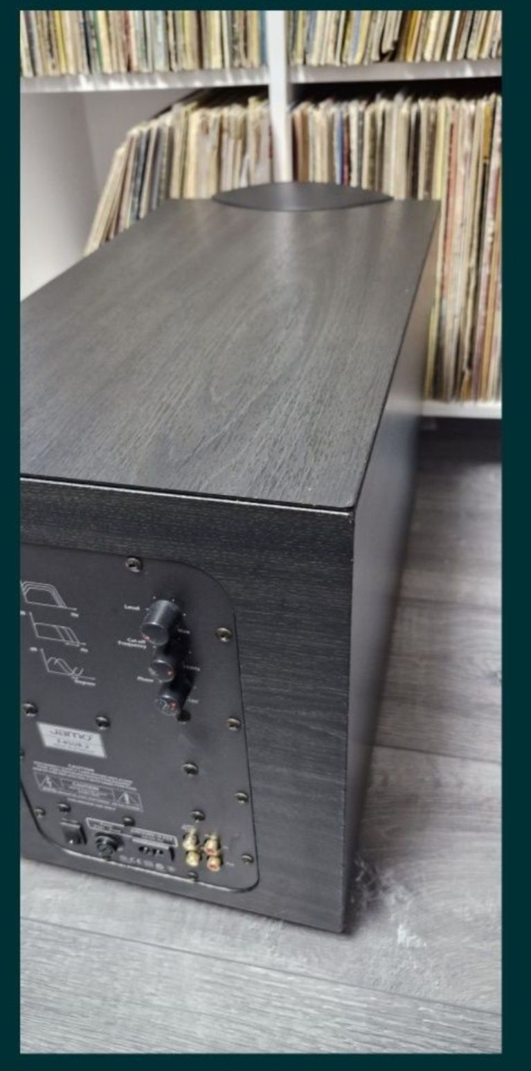 Subwoofer Jamo E8SUB.2 8" 100-Watts Activ, Made în Denmark.