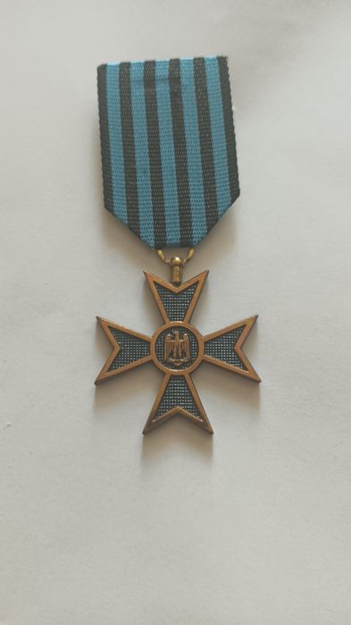 Vând diverse lucruri vechi