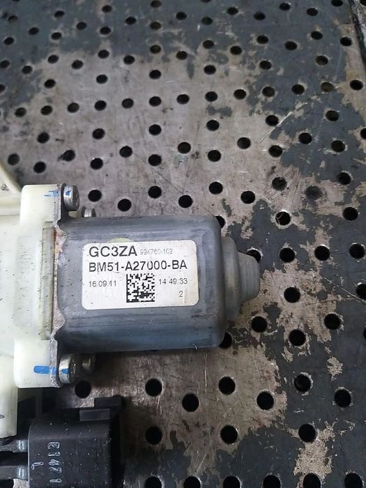 Motoras macara dreapta spate ford focus 3 break bm51a27000ba 924760102 929548102