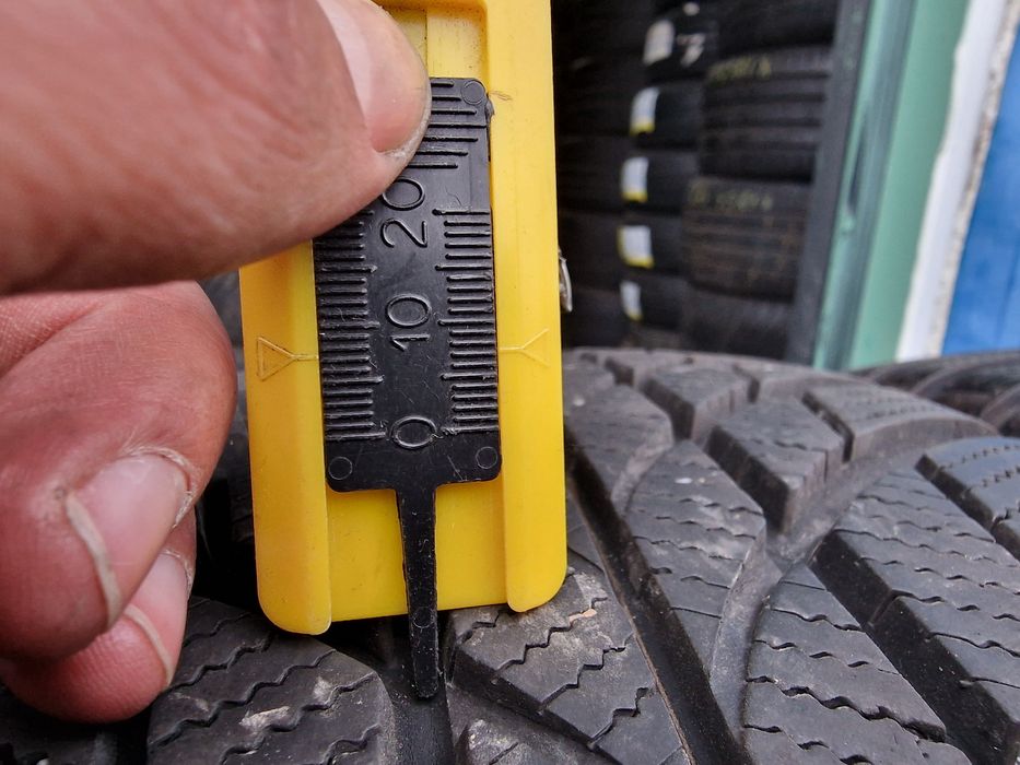 Anvelope 205/55R17 marca Bridgestone, M +S,DOT 2019,7 mm