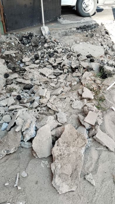 Execut debarasări,demolari,transporturi si construcții imobiliare!!!