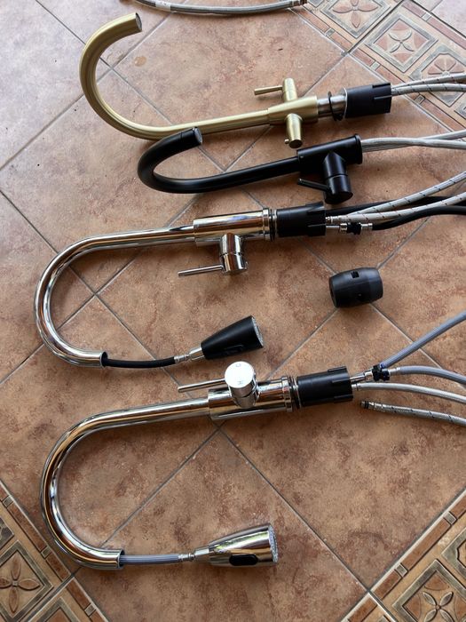 Robinete/ baterii profesionale bucatarie, baie flexibile