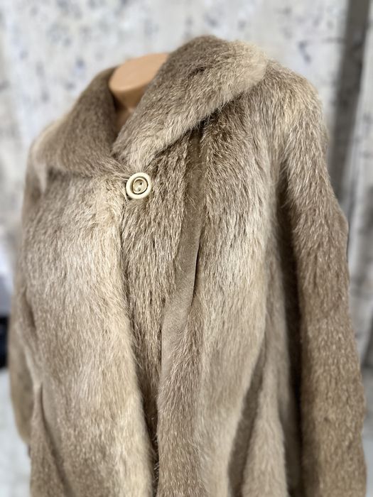 Haina din blana naturala de nutrie