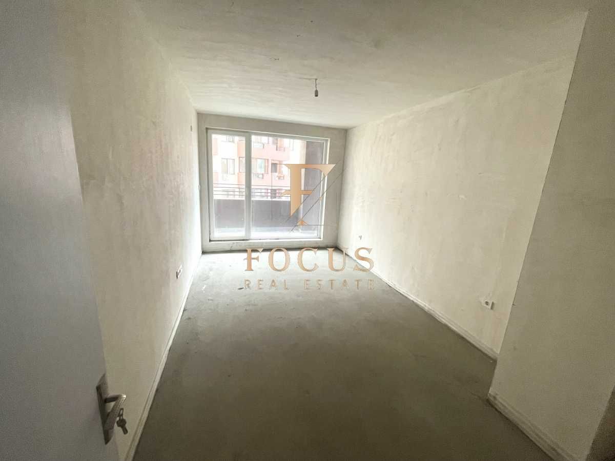 Продава се Тристаен апартамент в Пловдив, Южен - 125 кв.м за 1224 €/кв.м - Снимка #4
