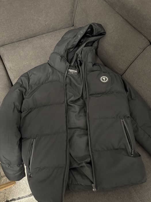 Vând geaca trapstar