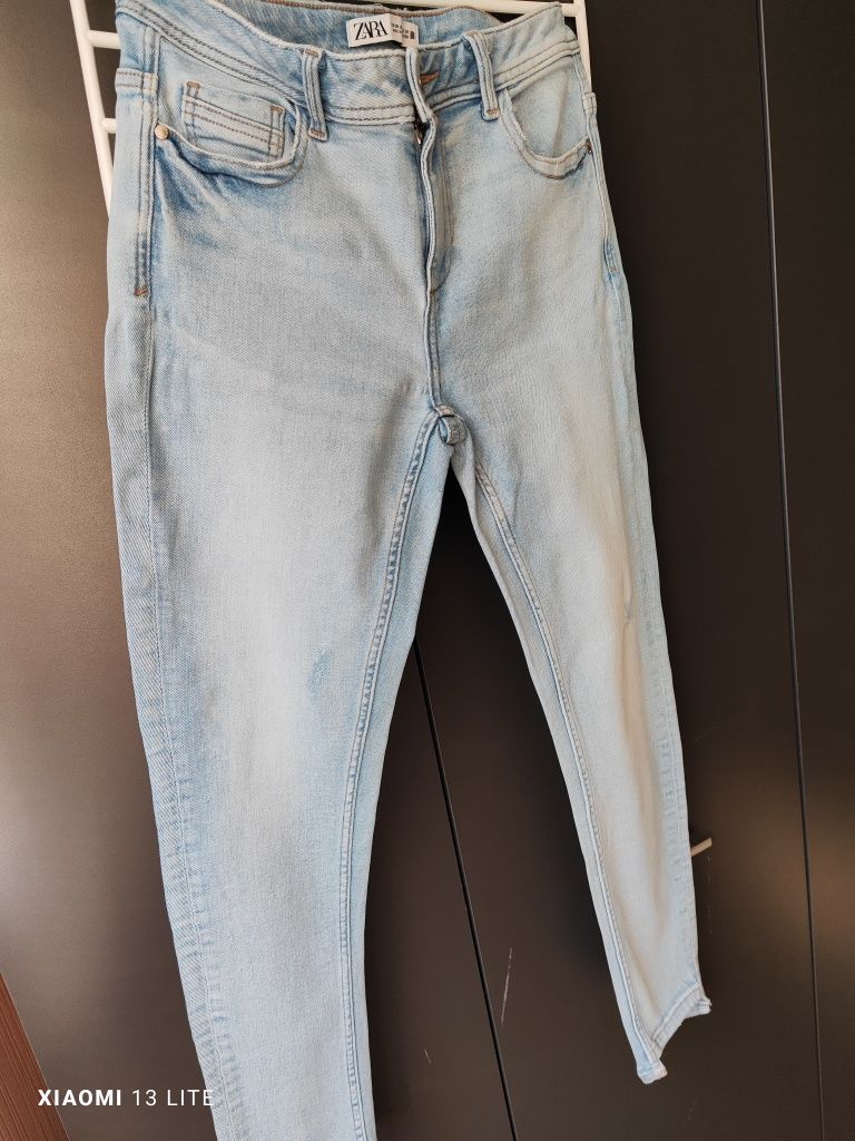 Дънки ZARA с висока талия