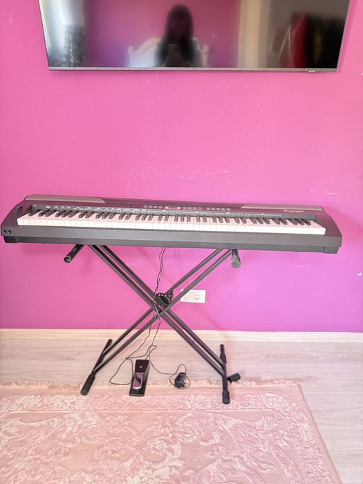 Pian digital Thomann DP-26 cu pedala și stativ