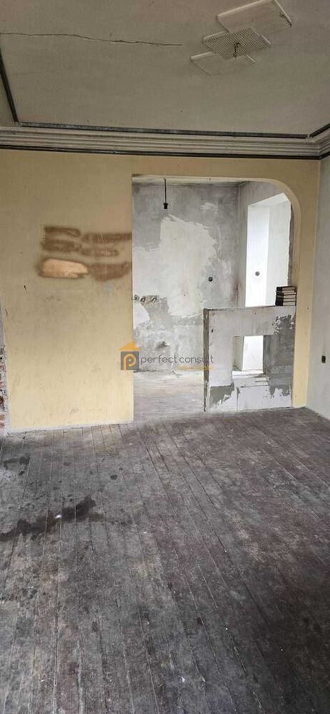Продава се Тристаен апартамент в Пловдив, Христо Смирненски - 100 кв.м за 1850 €/кв.м - Снимка #7