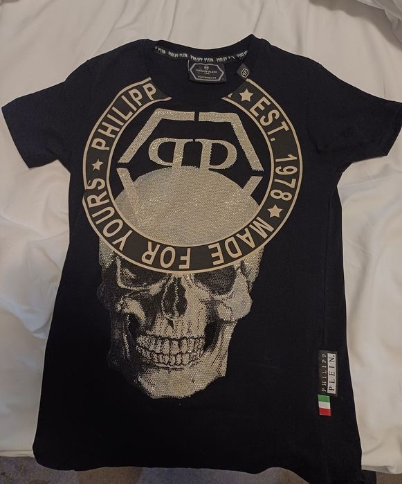 Оригинална тениска Филип Плейн от Милано.Размер S