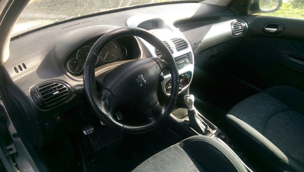 пежо 206 2.0 хди 90 коня само на части