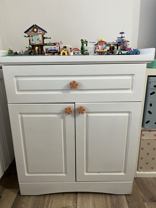 Vand doua comode lemn masiv