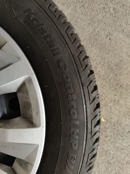205/60/16 Гуми за автомобил, летни и джанти