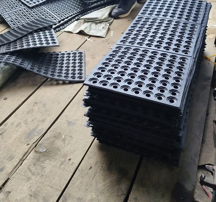 Ячеистый коврик для ступеньки 30×90см,30×210см