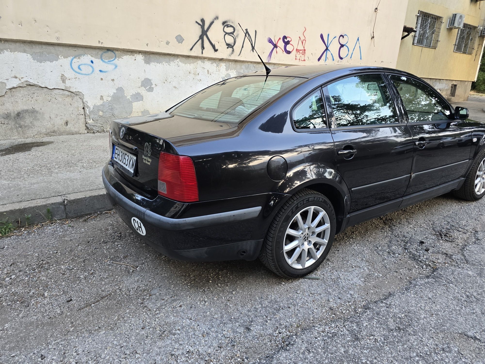 Продавам Volkswagen Passat B5