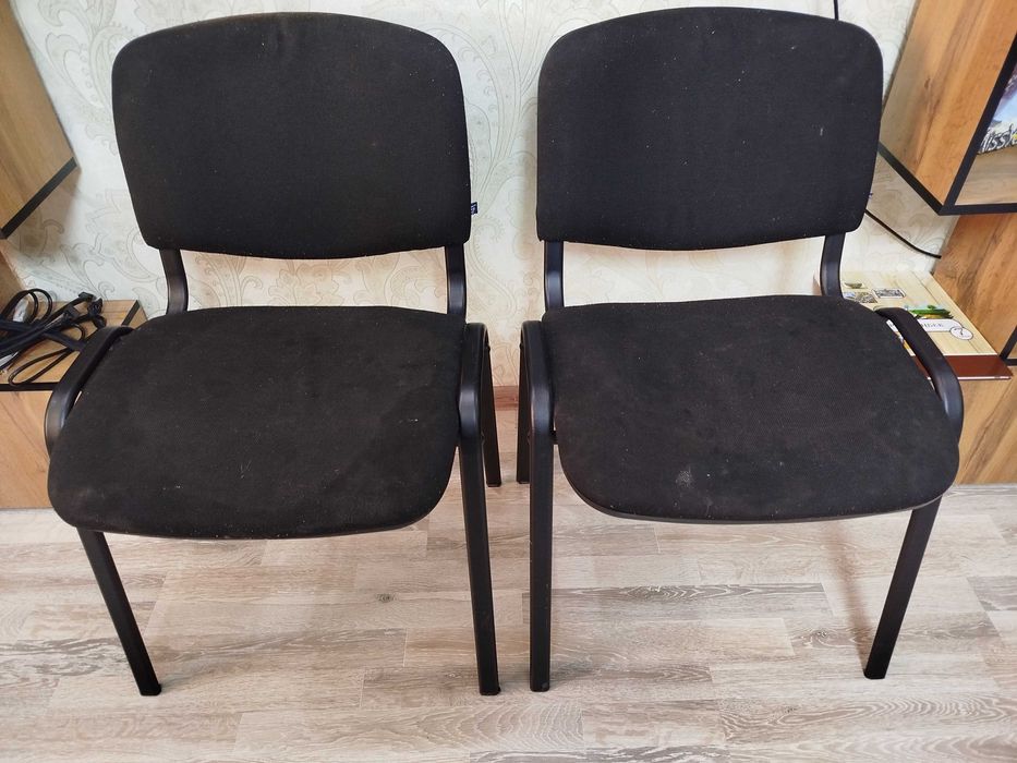 Офисные стулья по 3000 тг