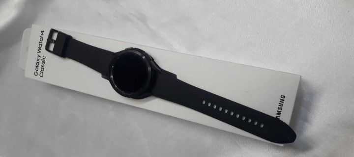 Смарт-часы Samsung Galaxy Watch 4 Classic.