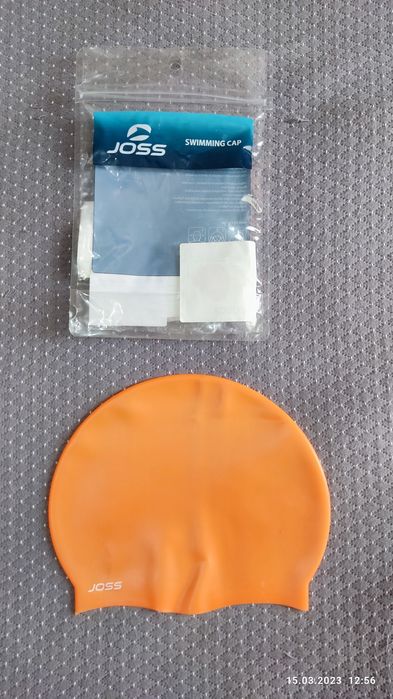 Новая абсолютно детская силиконовая шапочка для плавания