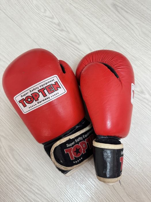 Боксёрские перчатки продам