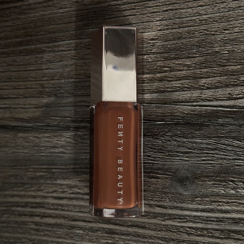 Блеск для губ Fenty Beauty оттенок 01 Fenty Glow