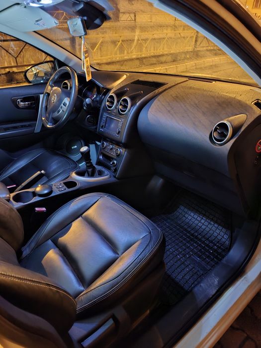 Urgent vând Nissan Qashqai+2 2013